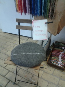 Steinkissen Filzhand